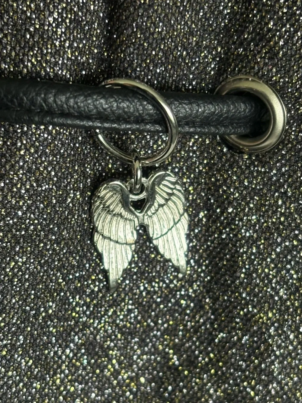 NWOT Victoria's Secret Black Glitter Drawstring Backpack, Spacious & lightweight - Picture 5 of 9